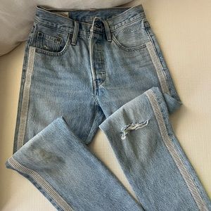 Levi Strauss rhinestone size 25 jeans